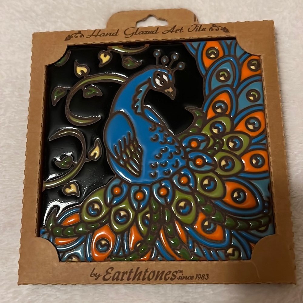 Tile, trivet, wall hanging